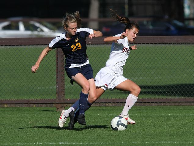 Stanford-Cal Womens soccer-030.JPG - 2009 NCAA Women's Soccer, Cal at Stanford.
